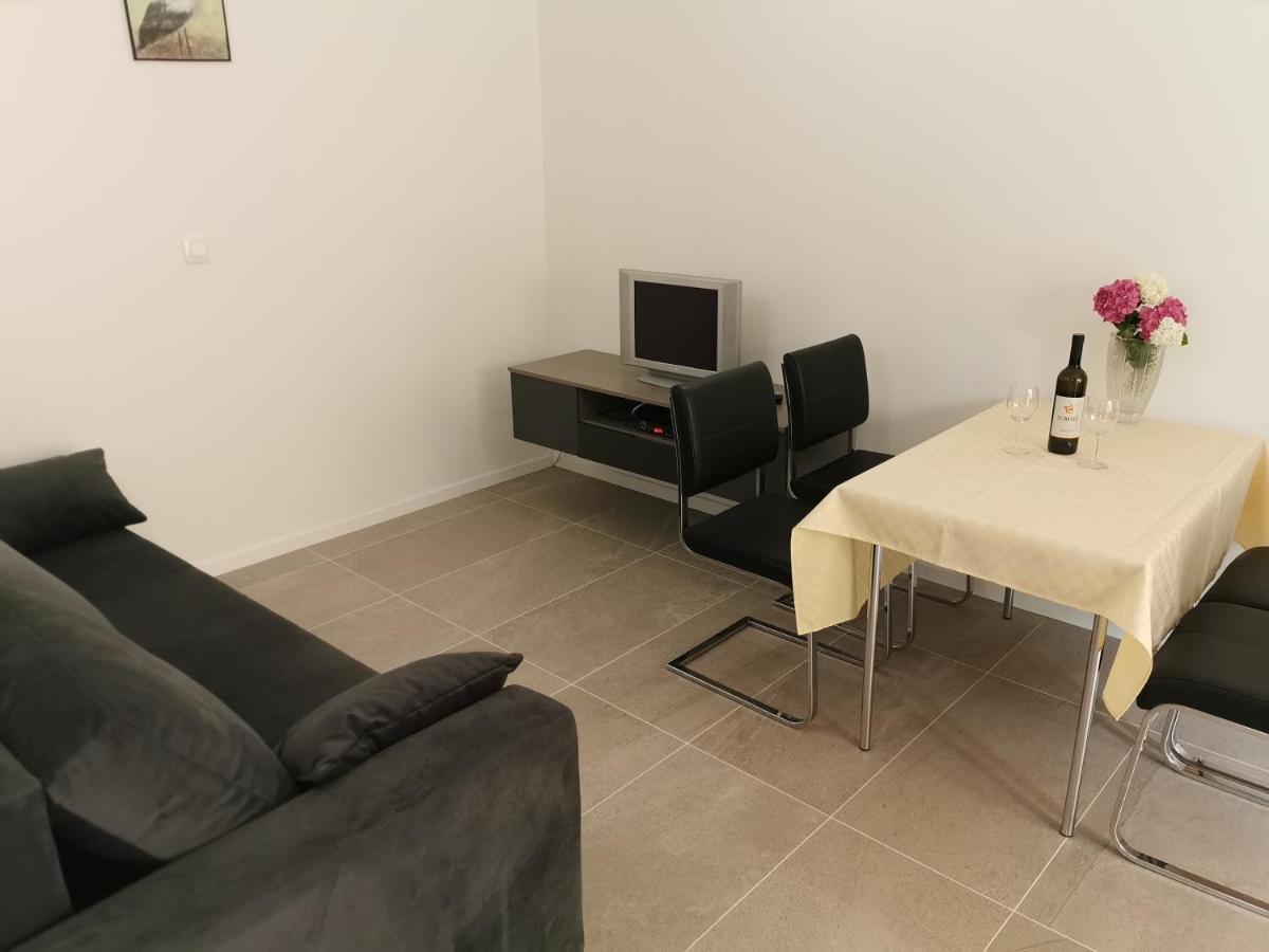 Apartments Darinka 波雷奇 外观 照片